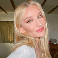 SOFIA’S MESMERISING EYE AND LIP SECRETS KIT