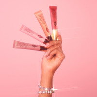 MATTE BEAUTY BLUSH WAND