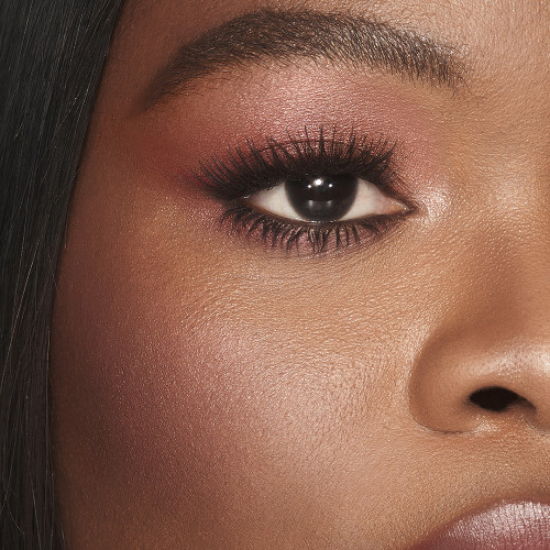 CHEEK TO CHIC