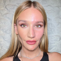 CHARLOTTE'S 3-STEP AIRBRUSH ROUTINE